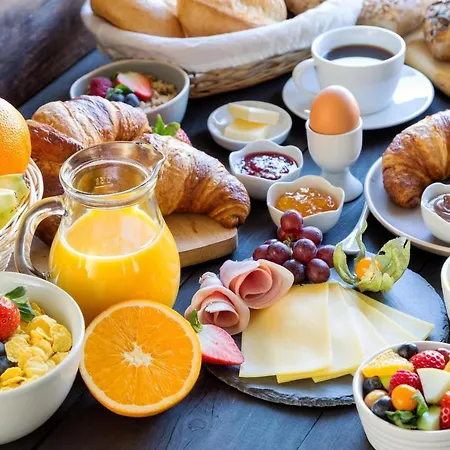 Auhof Wirtshaus&suiten Aparthotel 4*