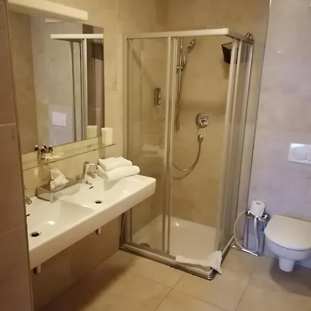 Auhof Wirtshaus & Aparthotel 4*