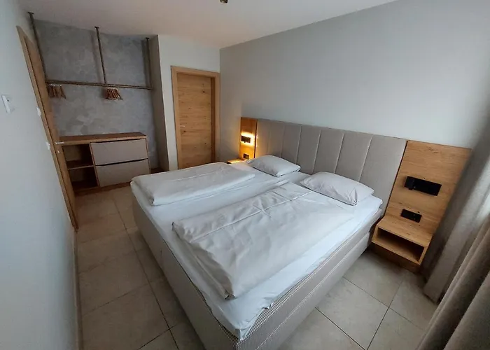 Auhof Wirtshaus & Hotel apartamentowy Kaprun