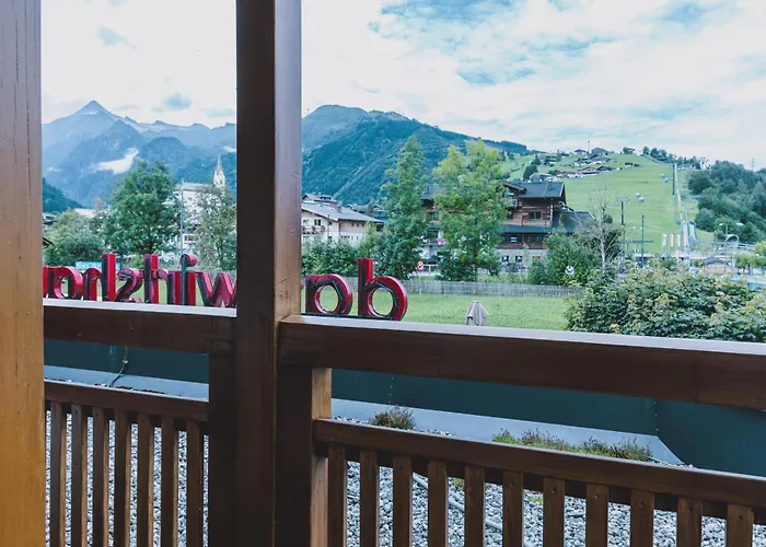 Auhof Wirtshaus & アパートホテル カプルーン