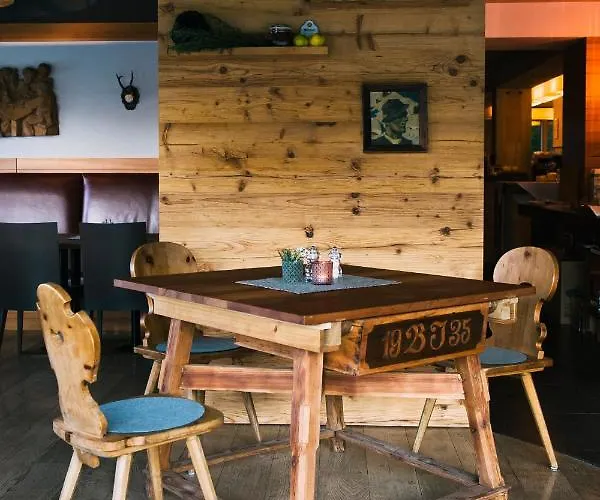 Hotel apartamentowy Auhof Wirtshaus &